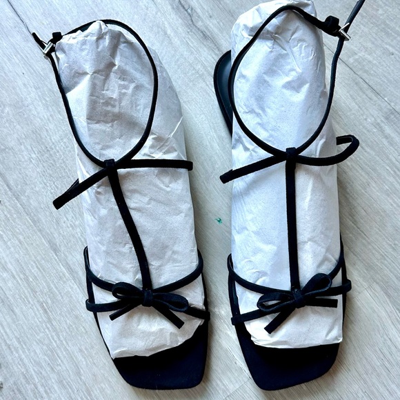 Reformation Maya Bow Sandal NWT - Picture 2 of 6